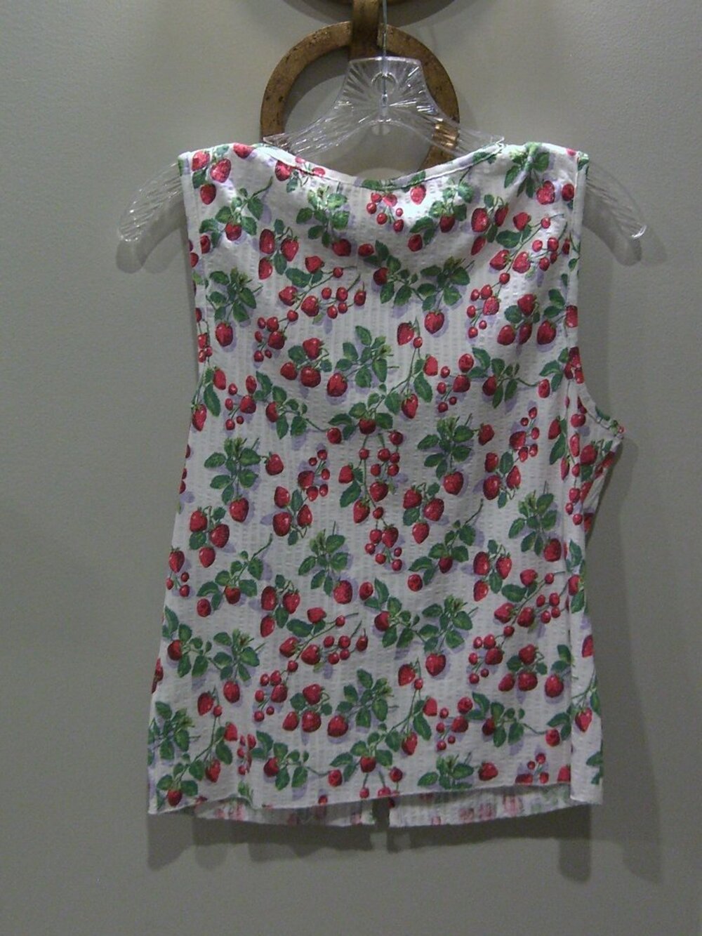 NWT FREE PEOPLE TILLY STRAWBERRY PRINT VEST TOP L - Picture 4 of 7